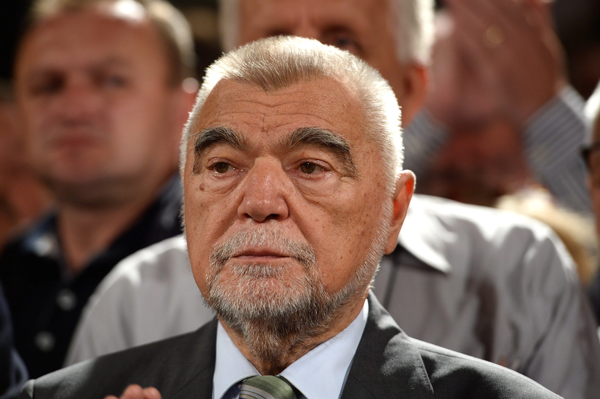 Stjepan Mesić: "U Srebrenici je bio školski primjer genocida"